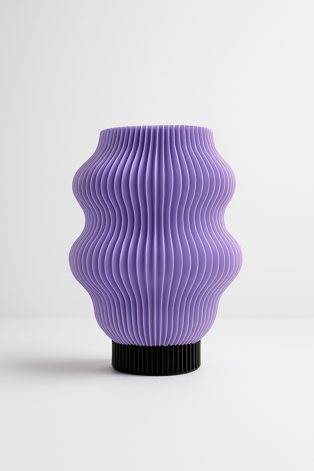 Oria Lilla – elegante lampada da tavolo lilla | oggetto di design artigianale