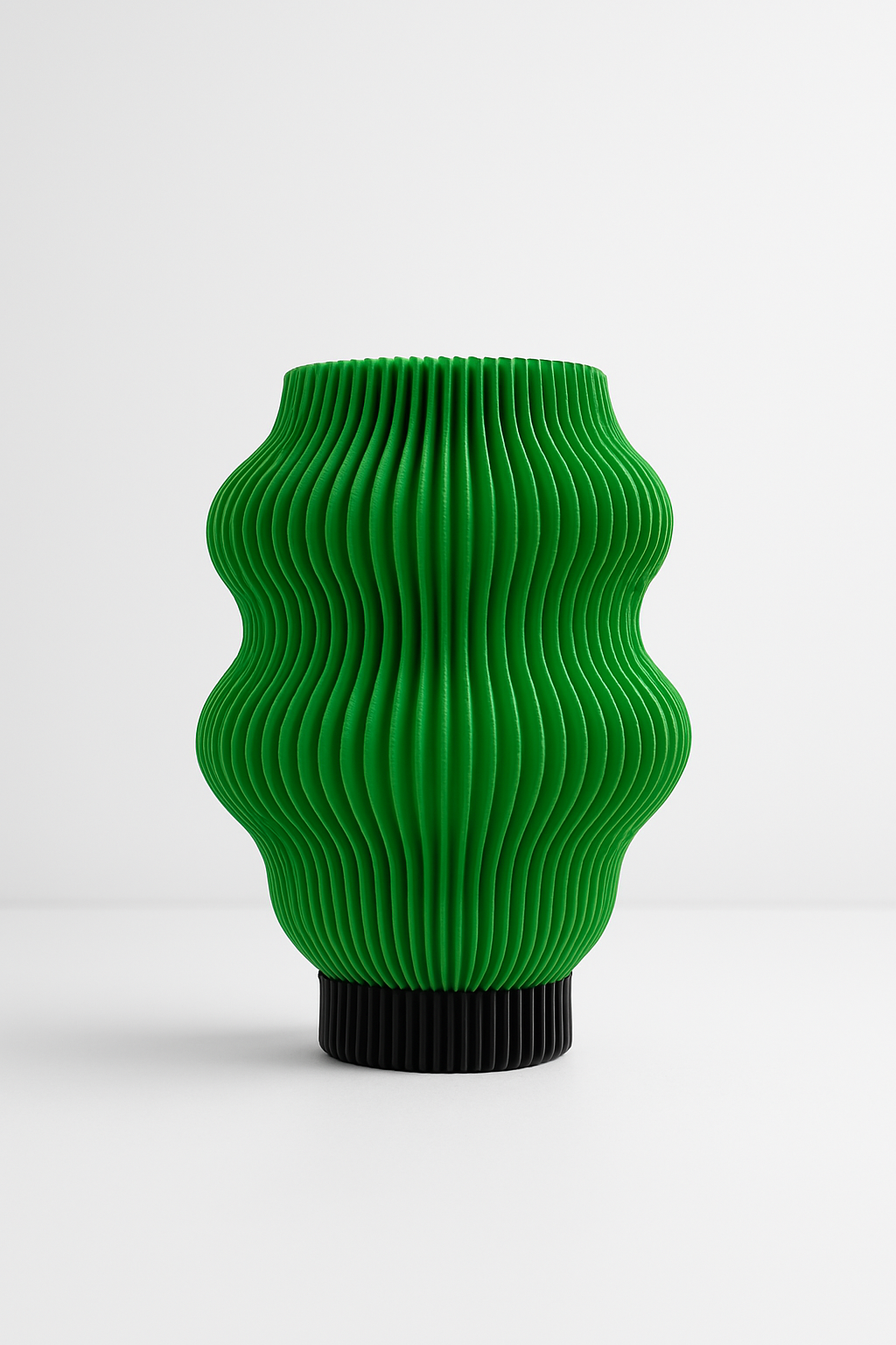 Oria Green – Lámpara de mesa verde natural | Hecha a mano con PLA