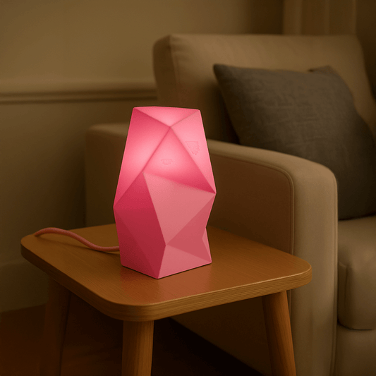 Astra Tischlampe – Geometrische Designerlampe in Dusty Rose